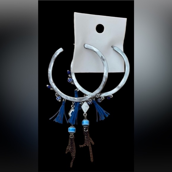 J1-Free People Come Back Baby Hoop Earrings - Picture 2 of 3